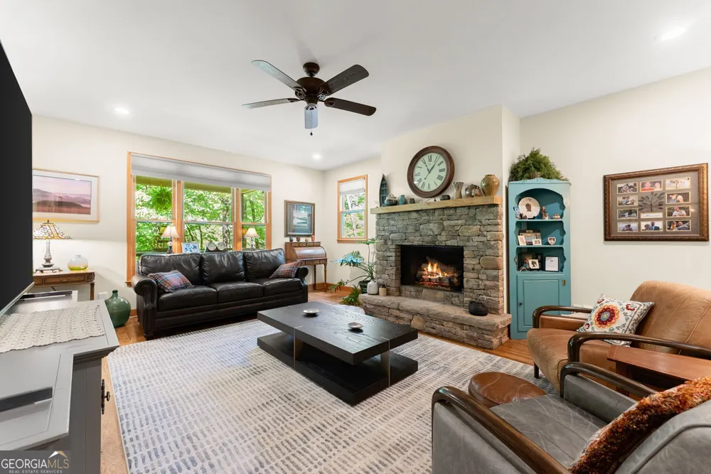 1088 Little Hawk RD Sautee Nacoochee, GA 30571