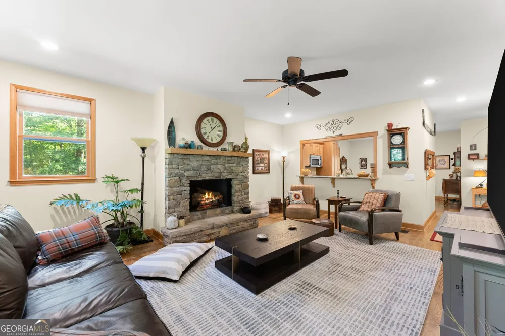 1088 Little Hawk RD Sautee Nacoochee, GA 30571