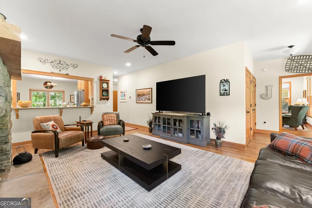 1088 Little Hawk RD Sautee Nacoochee, GA 30571
