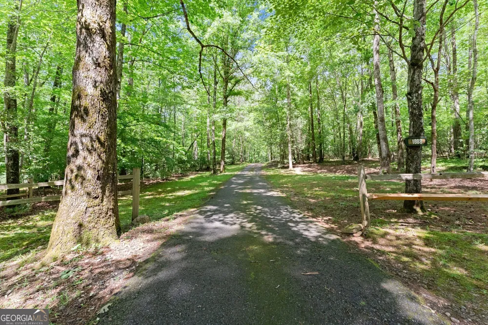 1088 Little Hawk RD Sautee Nacoochee, GA 30571