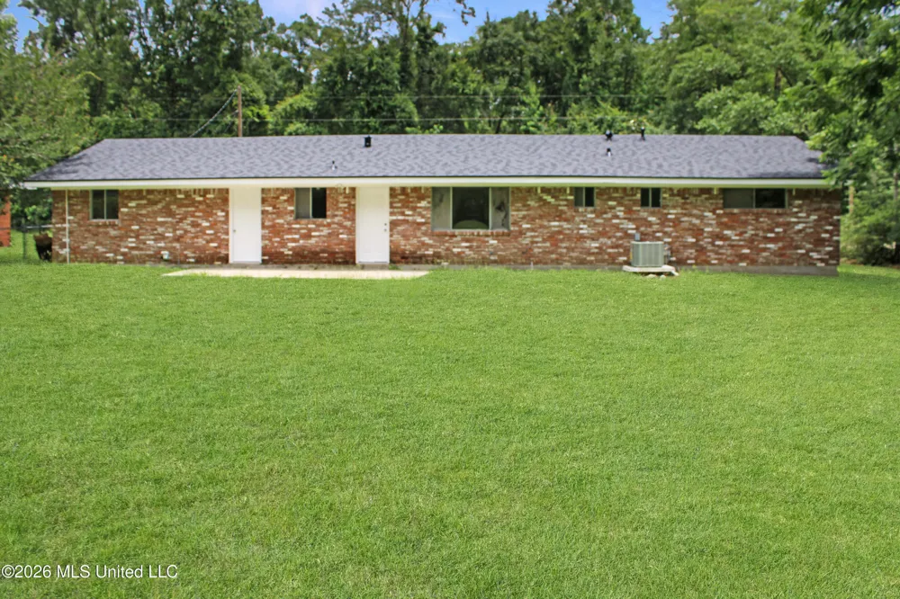 108 Tennyson Cove Picayune, MS 39466