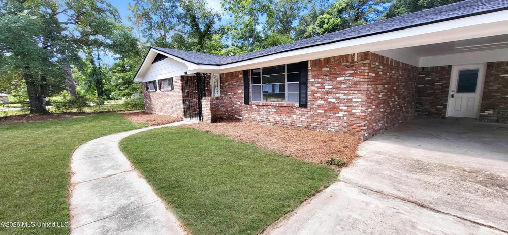 108 Tennyson Cove Picayune, MS 39466