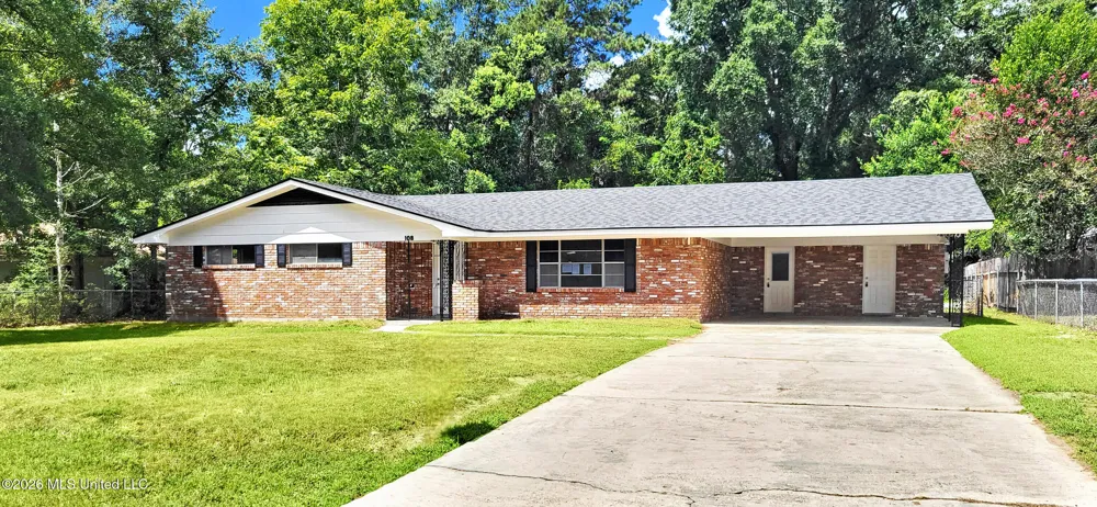 108 Tennyson Cove Picayune, MS 39466