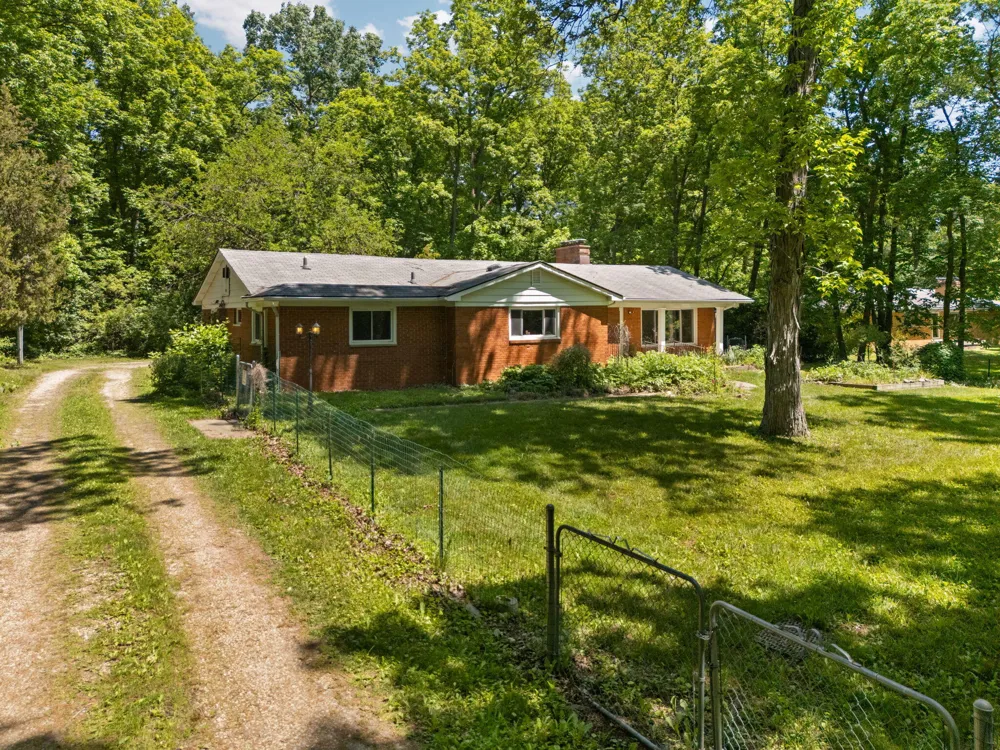 4271 Willis Road Milan, MI 48160