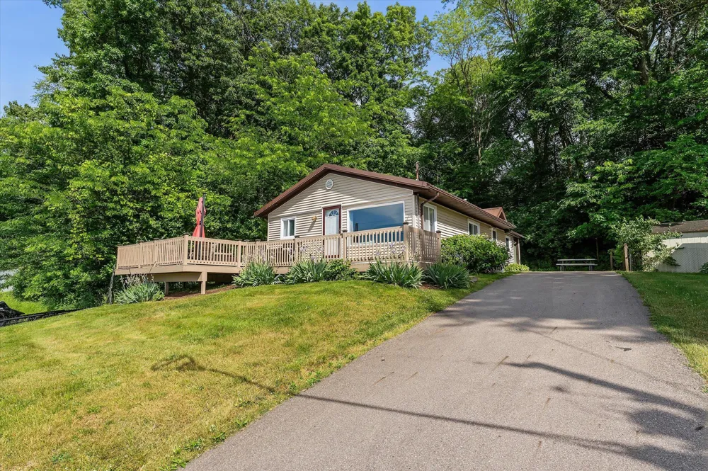 10333 Walnut Drive Three Rivers, MI 49093