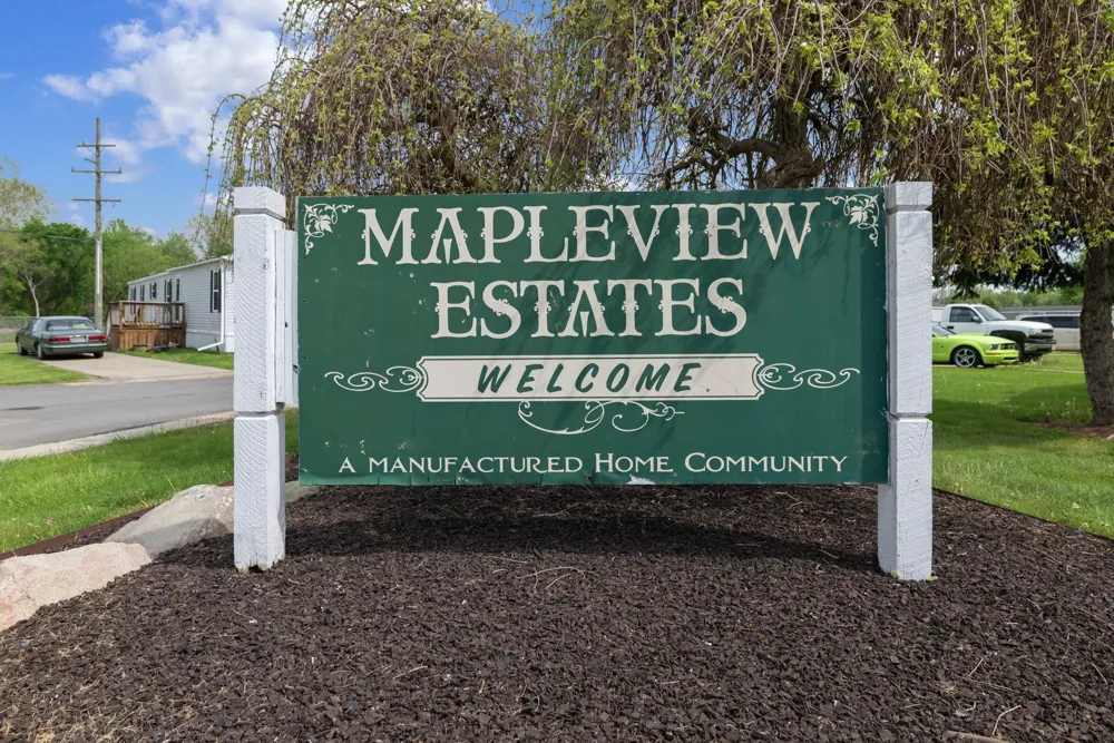 7198 W Mapleview Circle Brown City City, MI 48416