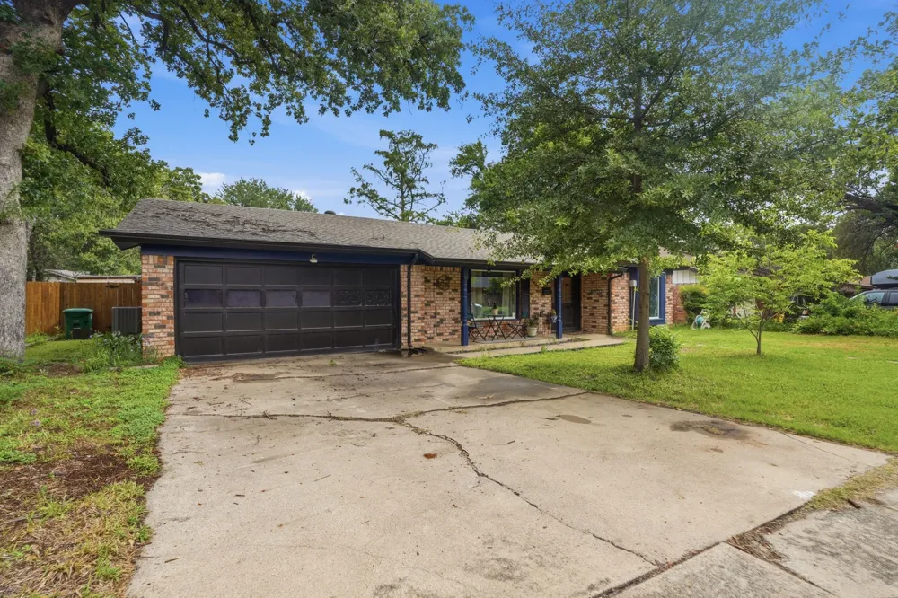 6801 Yolanda Drive Fort Worth, TX 76112