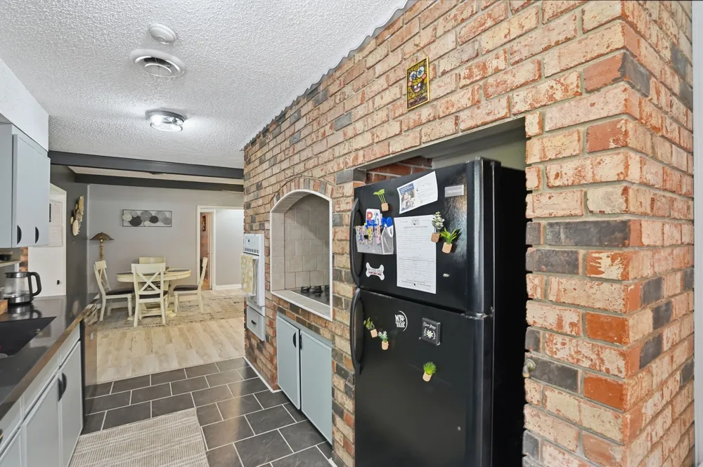 6801 Yolanda Drive Fort Worth, TX 76112