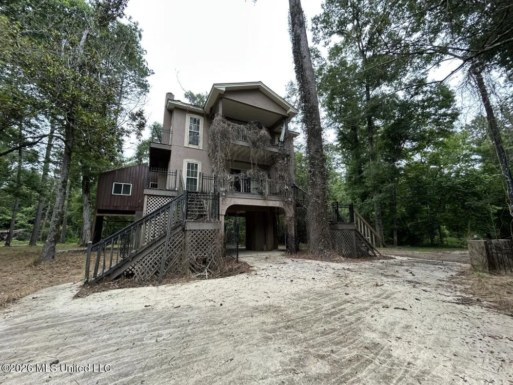 6642 Grange Hall Road Osyka, MS 39657