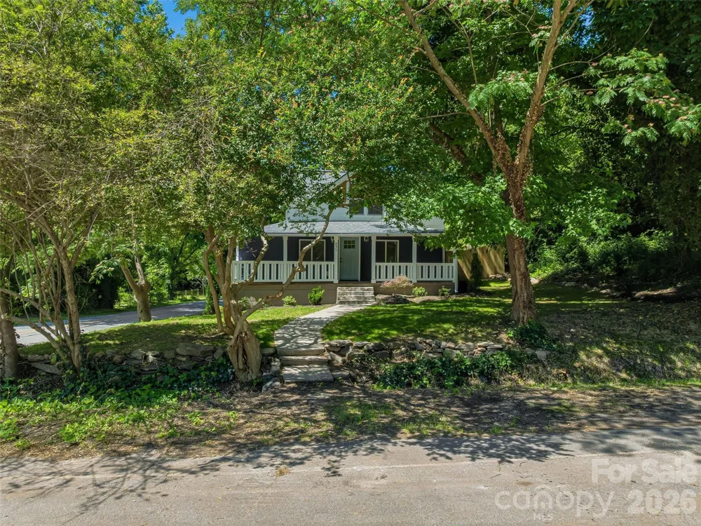 895 Trade Street Tryon, NC 28782