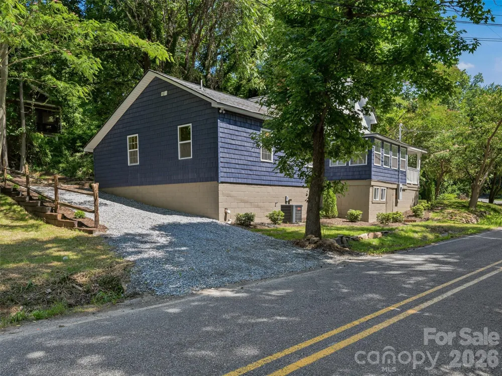 895 Trade Street Tryon, NC 28782