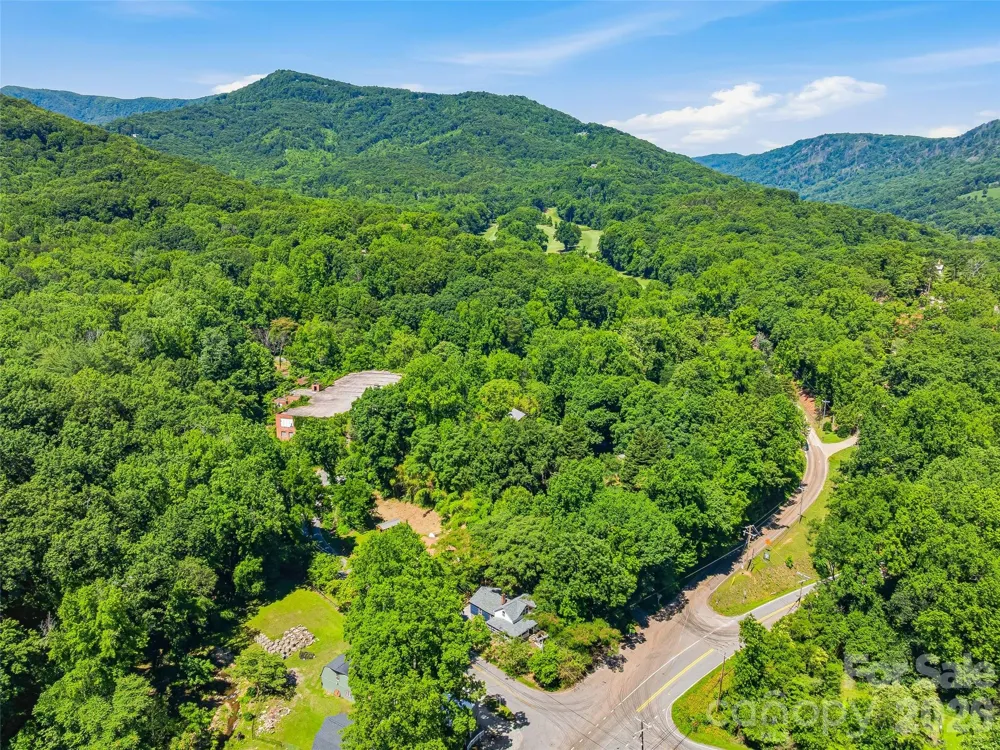895 Trade Street Tryon, NC 28782