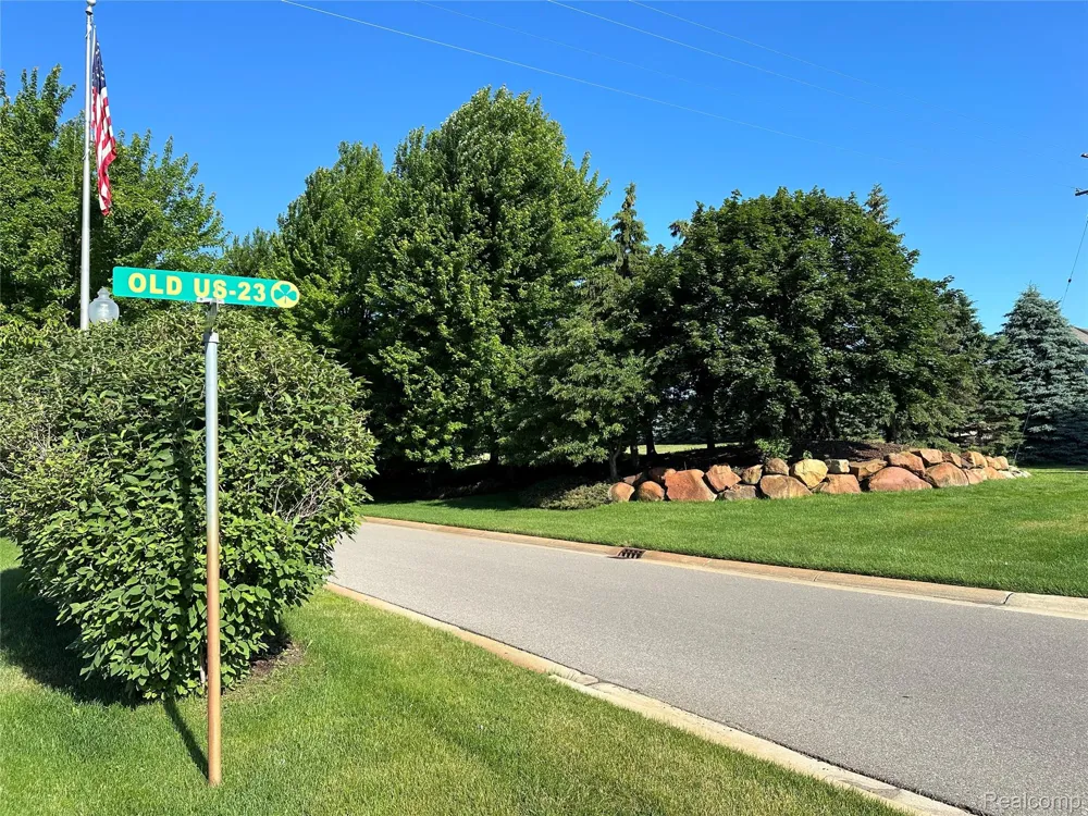 68 Donegal Court Tyrone Township, MI 48430