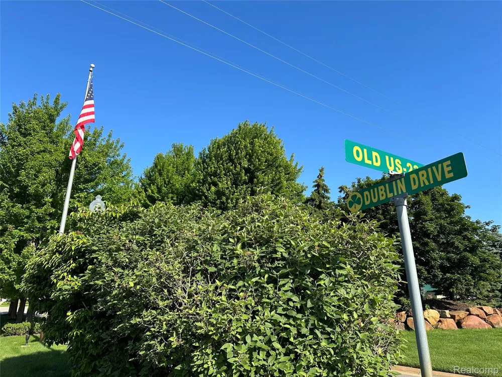 68 Donegal Court Tyrone Township, MI 48430