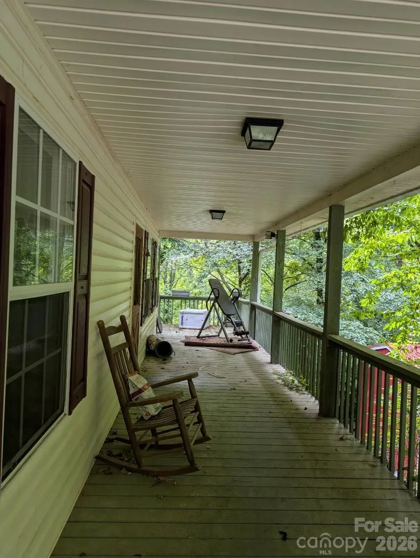 197 Dogwood Drive Hayesville, NC 28904