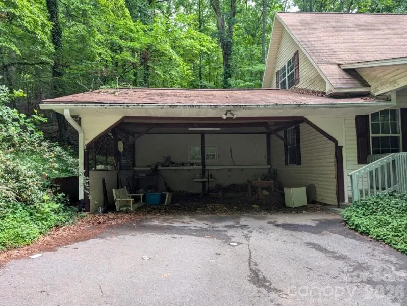 197 Dogwood Drive Hayesville, NC 28904