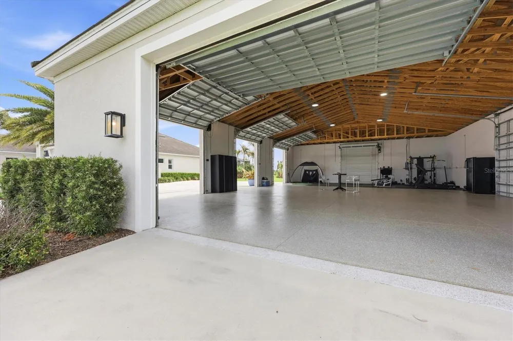 3467 COMPOUND COURT Sarasota, FL 34240
