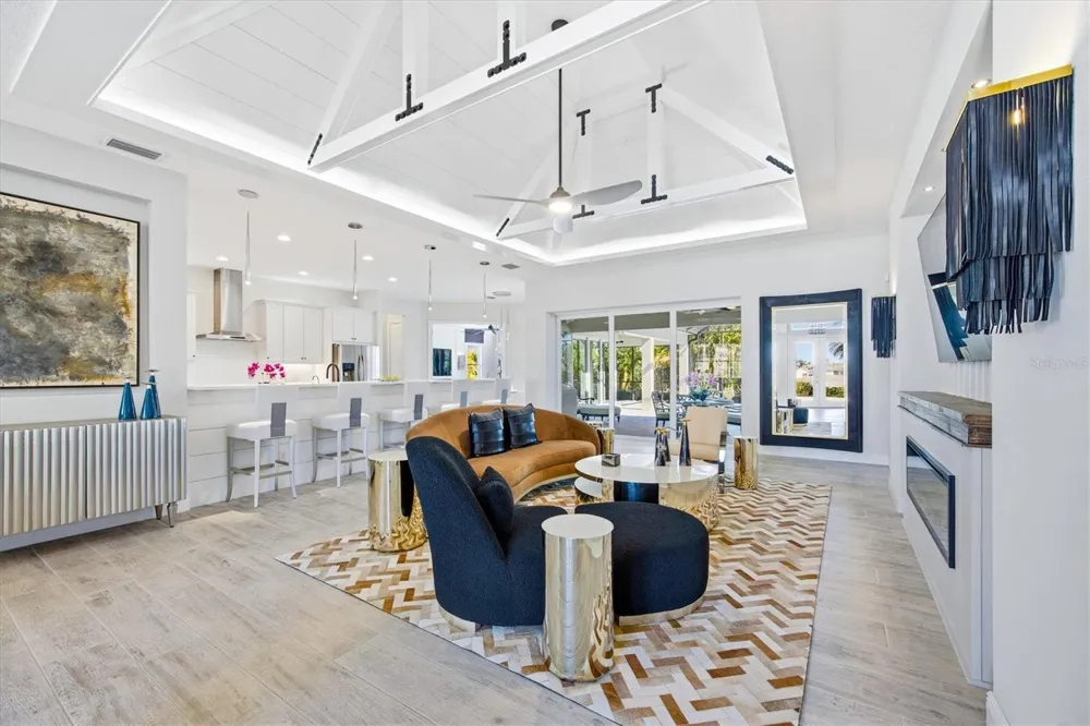 3467 COMPOUND COURT Sarasota, FL 34240
