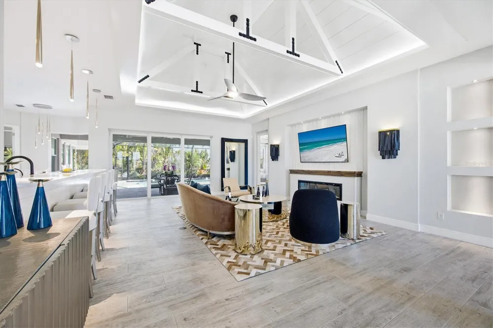 3467 COMPOUND COURT Sarasota, FL 34240
