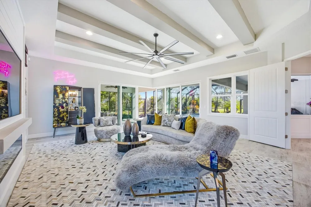 3467 COMPOUND COURT Sarasota, FL 34240