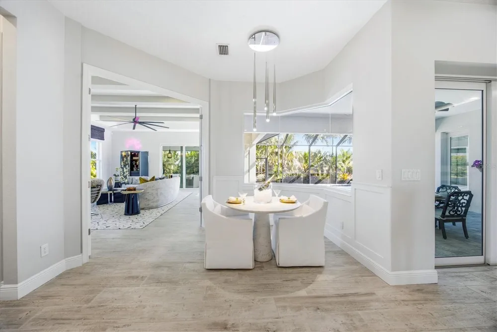 3467 COMPOUND COURT Sarasota, FL 34240