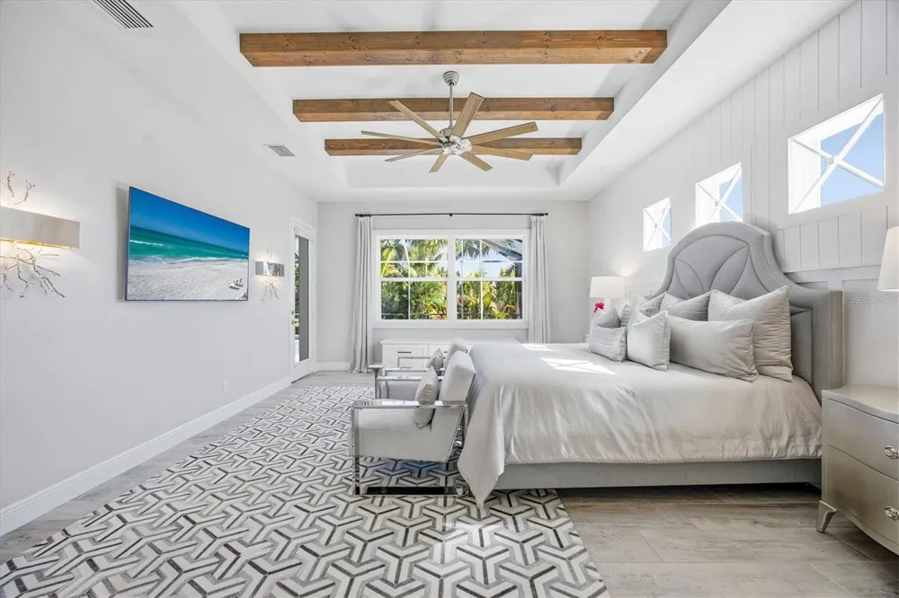 3467 COMPOUND COURT Sarasota, FL 34240