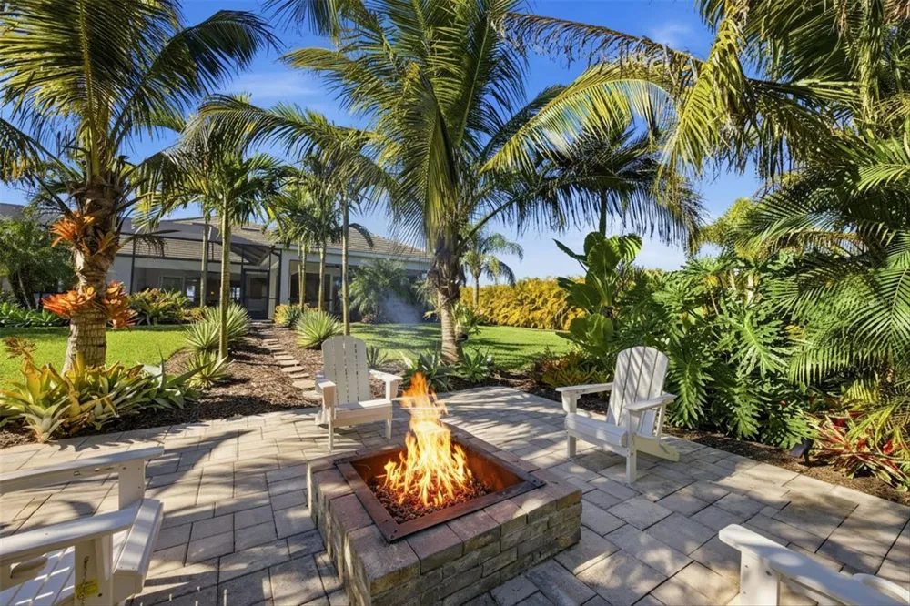 3467 COMPOUND COURT Sarasota, FL 34240