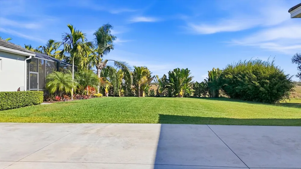 3467 COMPOUND COURT Sarasota, FL 34240