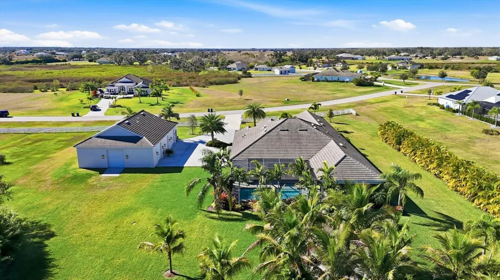 3467 COMPOUND COURT Sarasota, FL 34240