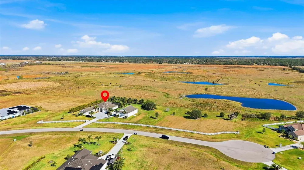 3467 COMPOUND COURT Sarasota, FL 34240