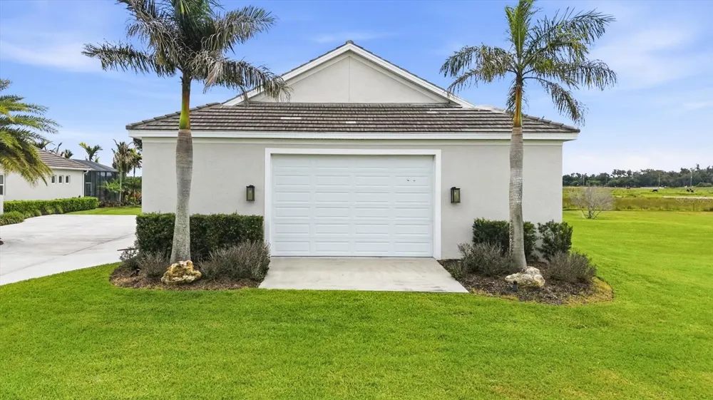 3467 COMPOUND COURT Sarasota, FL 34240