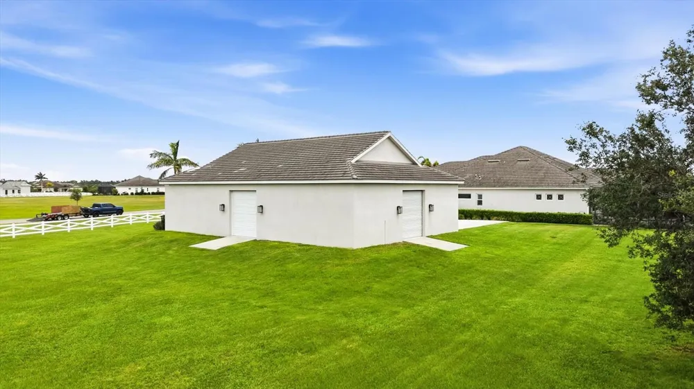 3467 COMPOUND COURT Sarasota, FL 34240