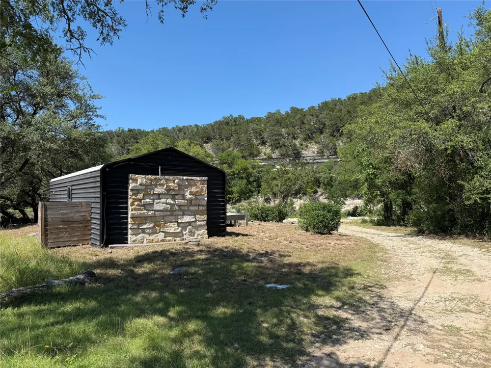 17702 Sandy Lane Jonestown, TX 78645