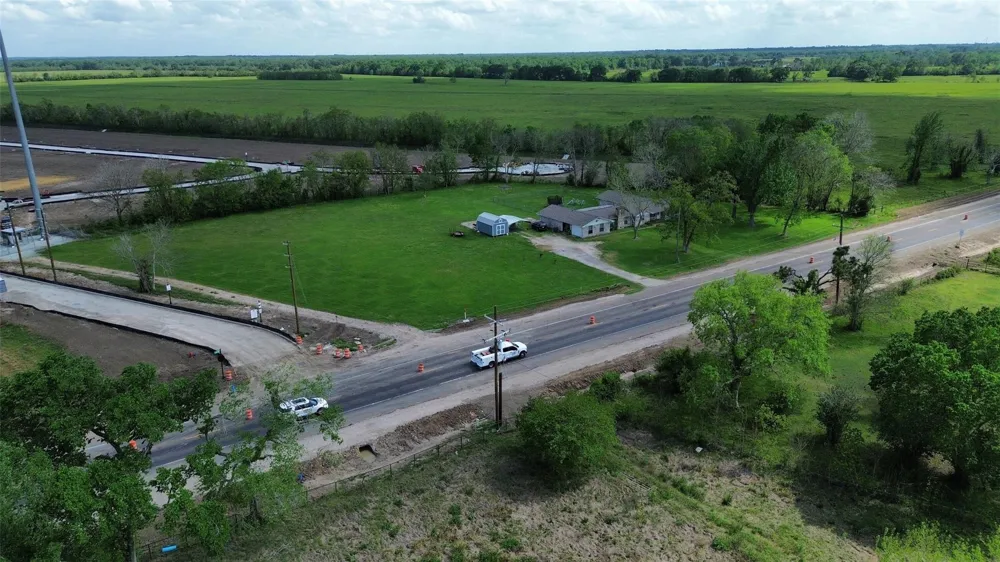 7490 Highway 146 Liberty, TX 77575