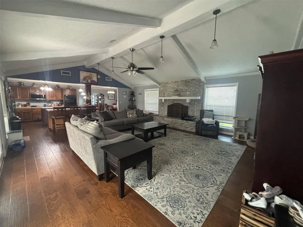 7490 Highway 146 Liberty, TX 77575
