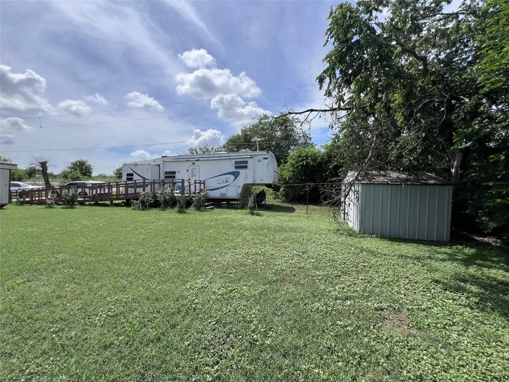 10001 Peterson Road Del Valle, TX 78617