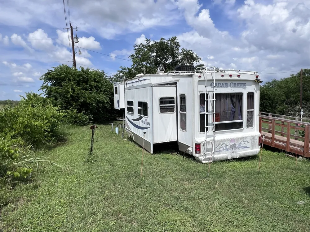 10001 Peterson Road Del Valle, TX 78617