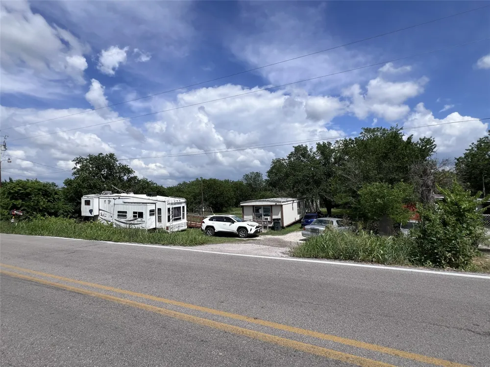 10001 Peterson Road Del Valle, TX 78617