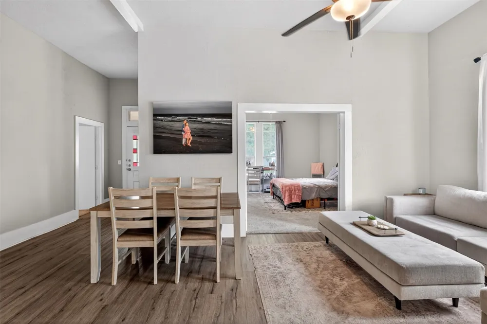 107 S Washington Street Cleburne, TX 76031