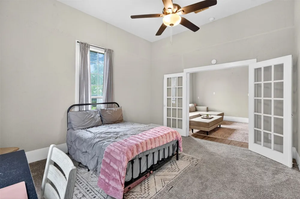 107 S Washington Street Cleburne, TX 76031