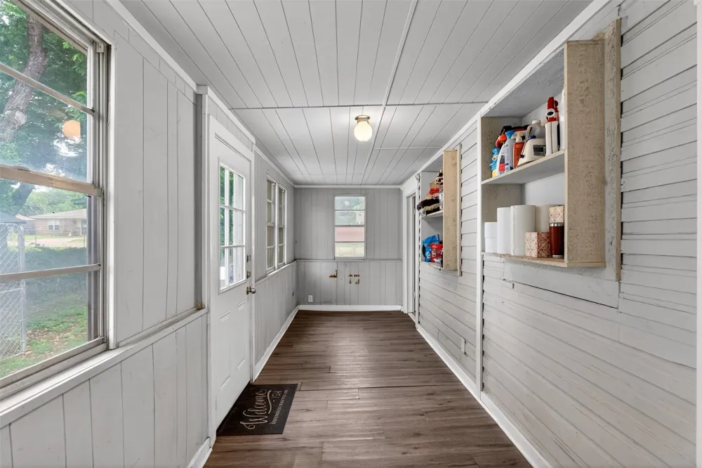 107 S Washington Street Cleburne, TX 76031