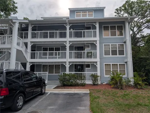 2577 DOLLY BAY DRIVE #302