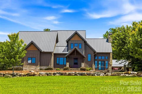 4862 Pinnacle Mountain Road