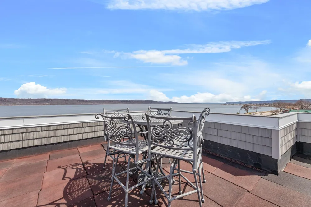 1215 Lakeshore Drive #205 Lake City, MN 55041