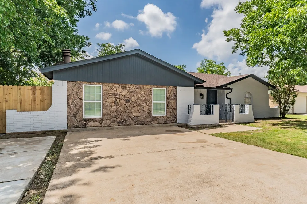 6532 Moonglow Lane Watauga, TX 76148