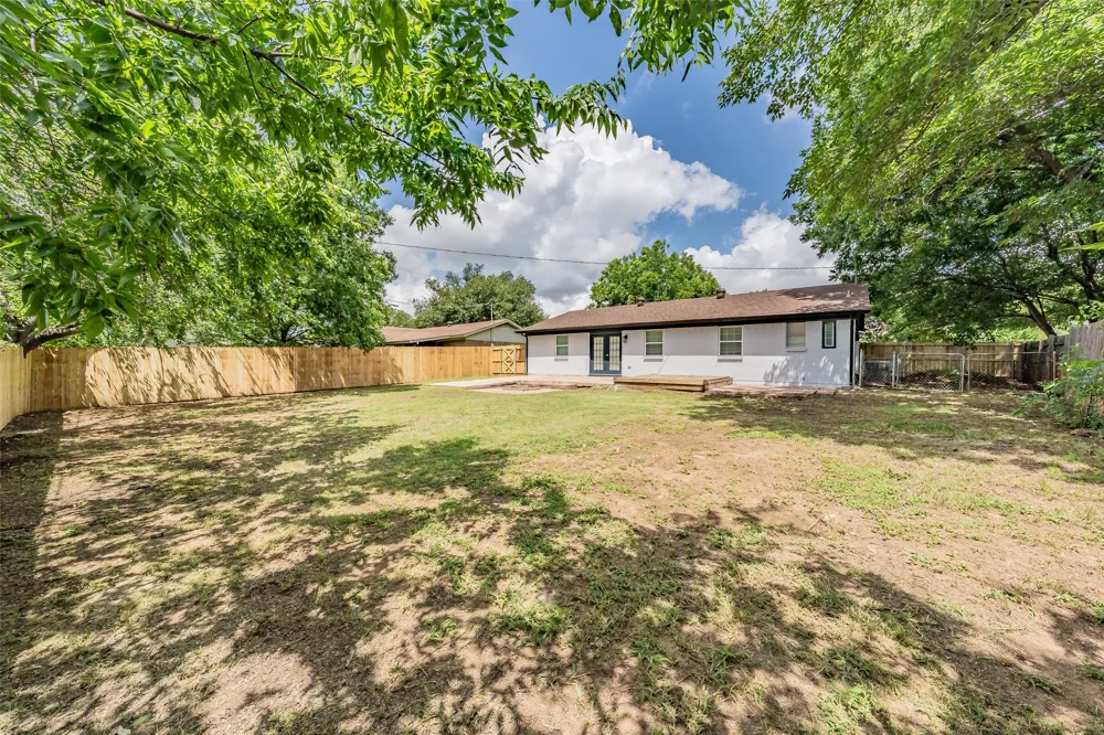 6532 Moonglow Lane Watauga, TX 76148