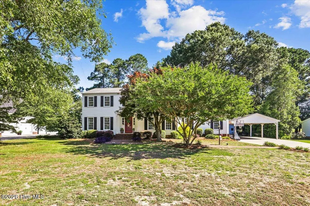 206 Ramblewood Drive Mount Olive, NC 28365