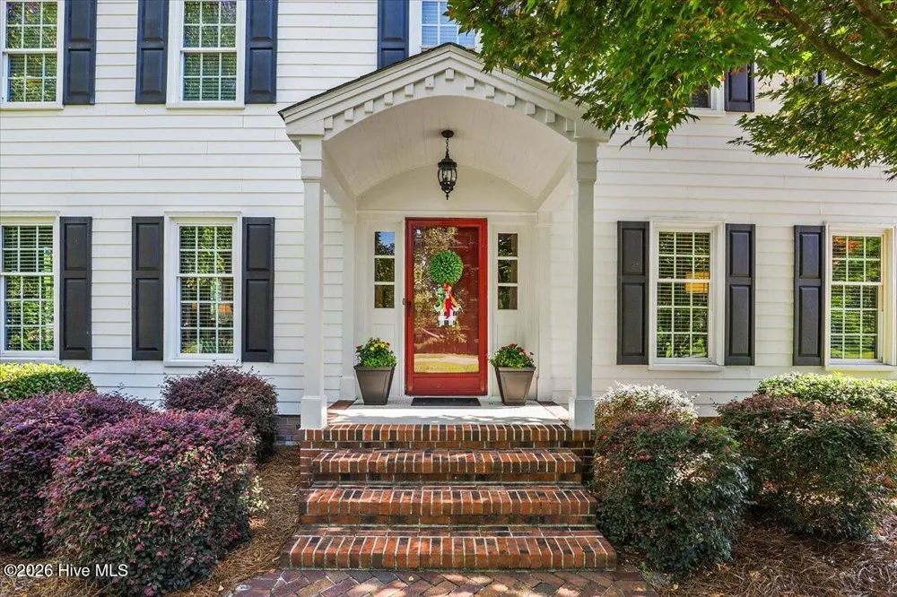 206 Ramblewood Drive Mount Olive, NC 28365