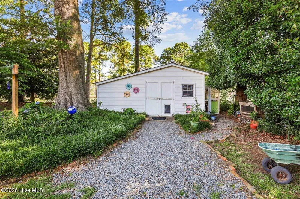 206 Ramblewood Drive Mount Olive, NC 28365