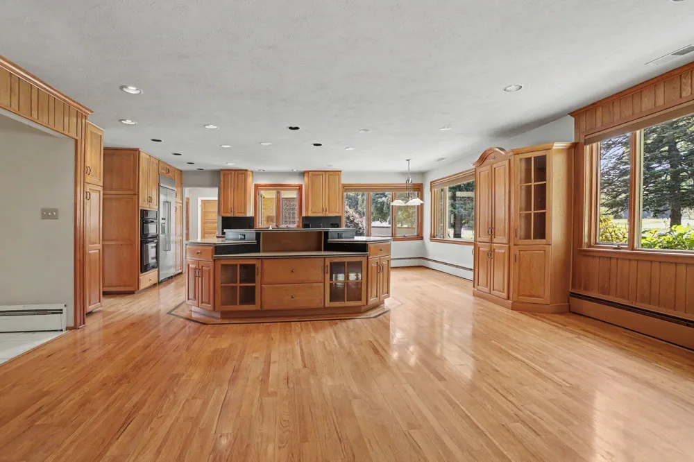 757 Kalamazoo Avenue Marshall, MI 49068